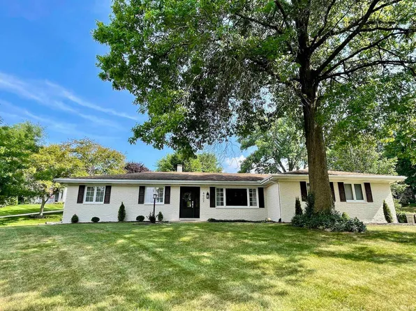 4002 Kirby Ct, South Bend, IN 46614