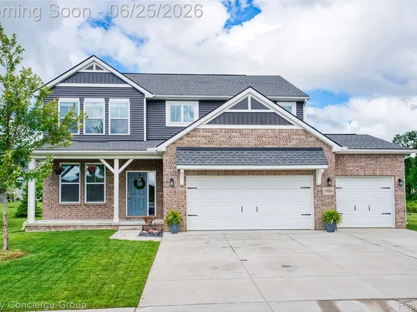 10066 Willow Oak Dr, Brighton, MI 48116