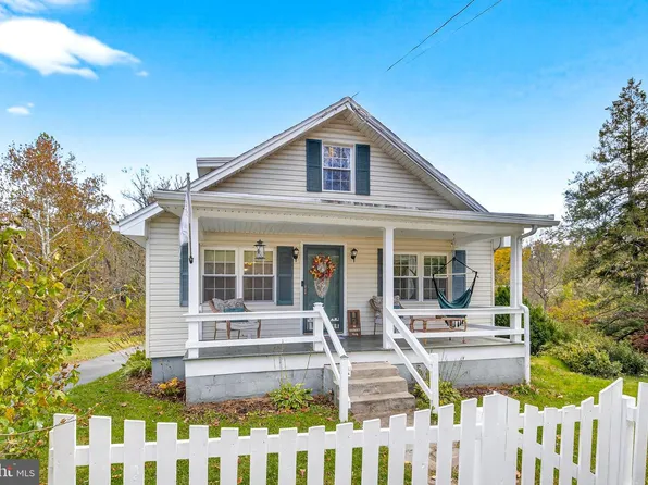 1651 Fishing Creek Valley Rd, Harrisburg, PA 17112