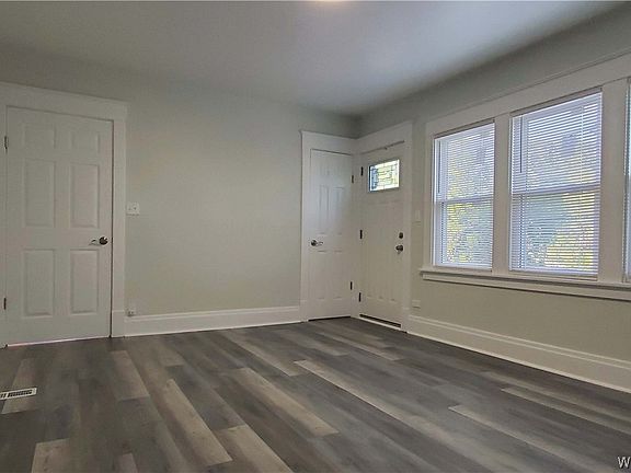 5th image of 544 Lasalle Ave