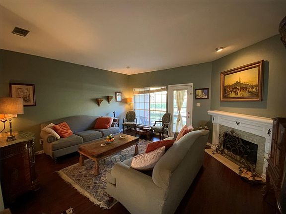 5th image of 3550 Country Square Dr APT 304