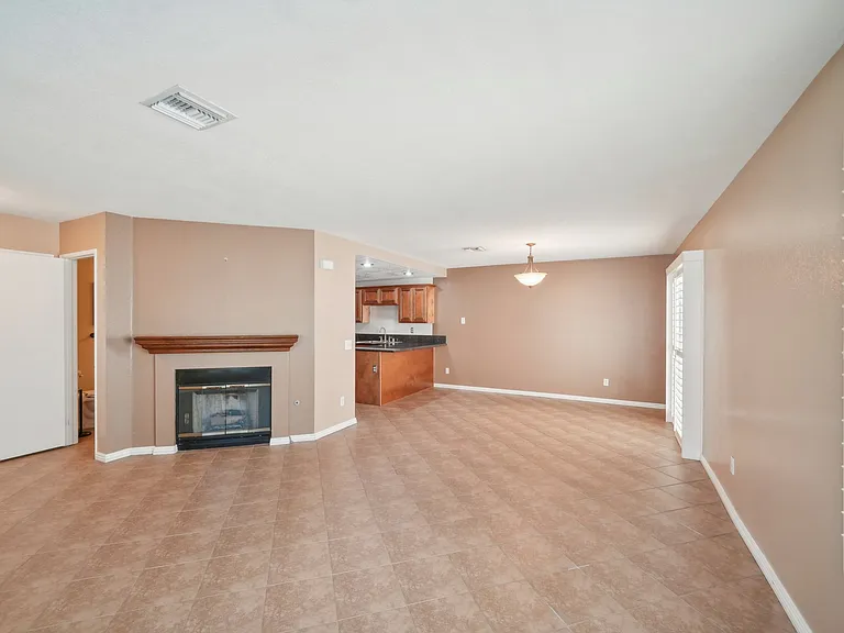 8385 Western Trail Pl #B — Photo 6