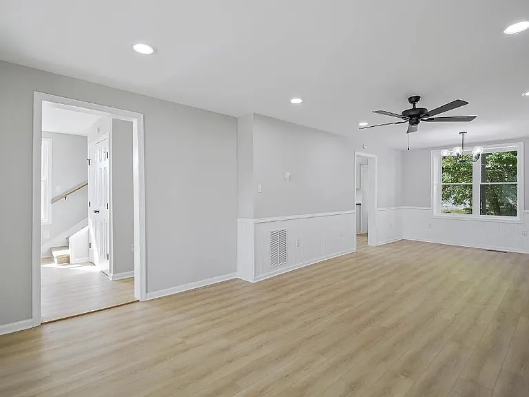 837 Virginia Ave — Photo 4