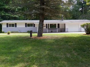 N5628 Oak Dr, Shawano, WI 54166