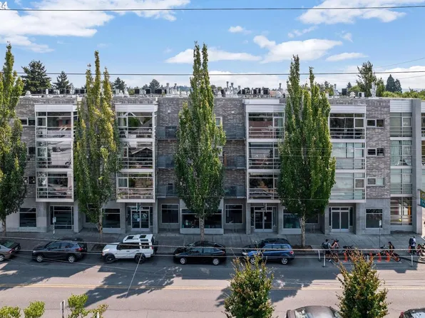 910 SE 42nd Ave Suite 360, Portland, OR 97215