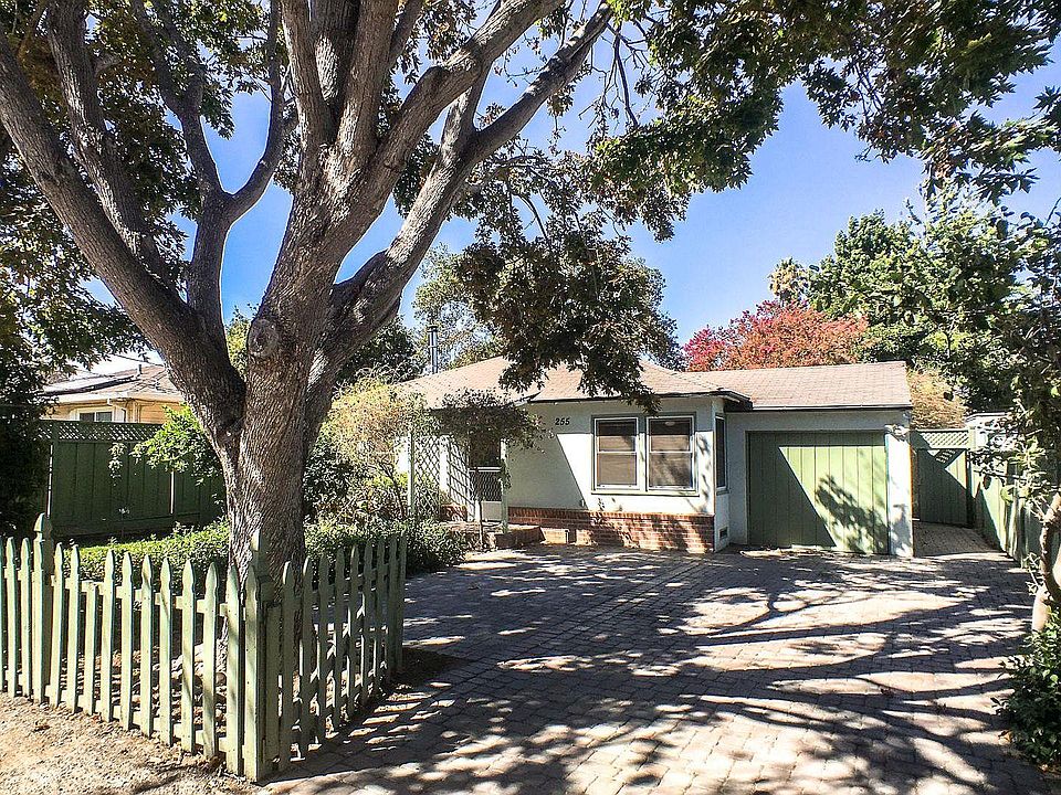 1st image of 2555 Donohoe St