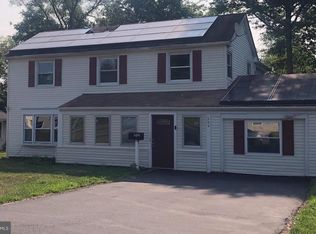 202 Millbrook Dr, Willingboro, NJ 08046