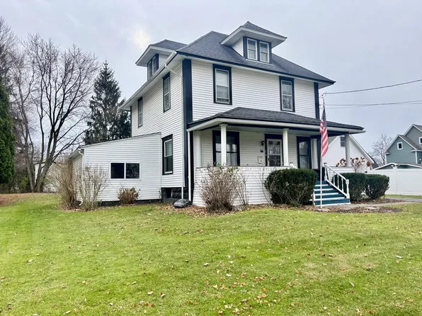 2 Hockeborne Ave, Auburn, NY 13021