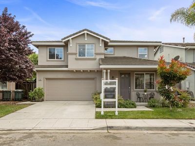 792 Avelar St, East Palo Alto, CA, 94303