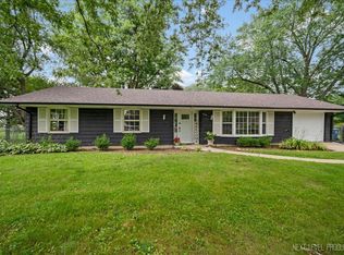 1060 N Russell Ave, Aurora, IL 60506