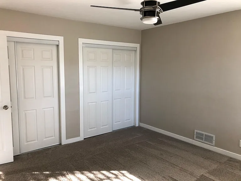 202 SE Park View Dr — Photo 13