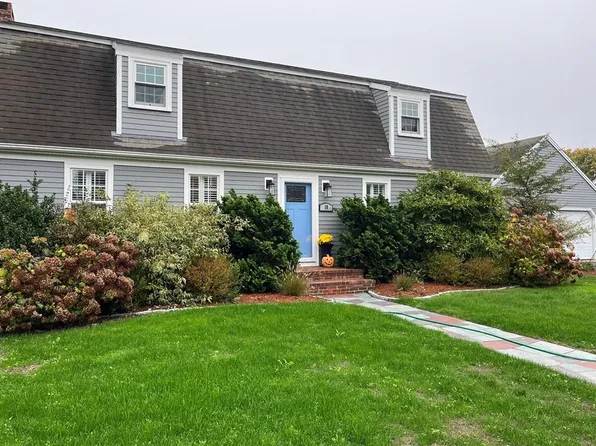 18 Acacia Rd, Bristol, RI 02809