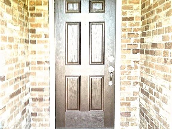 4th image of 10125 S Race St