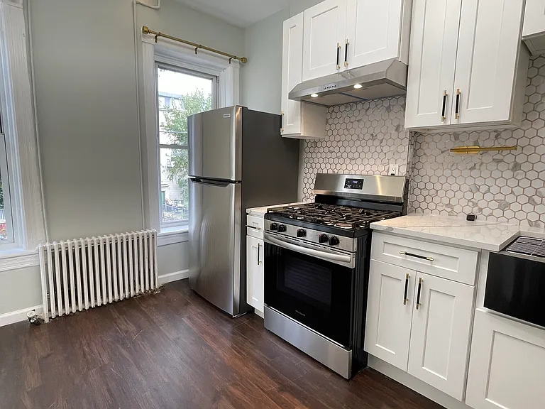 298 New York Ave #2 — Photo 9