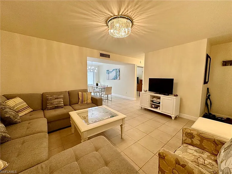 788 Park Shore Dr #D20 — Photo 5