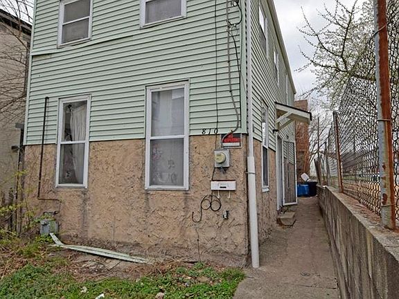 3rd image of 810 Livingston St
