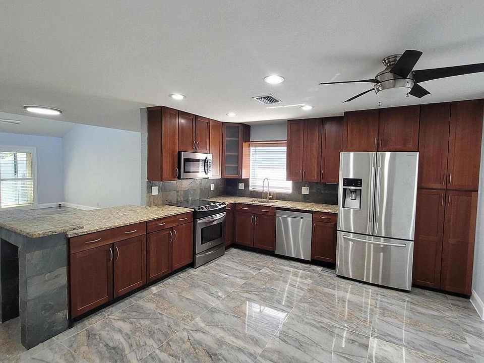 1st image of 472 Deer Creek Wildwood Lane E