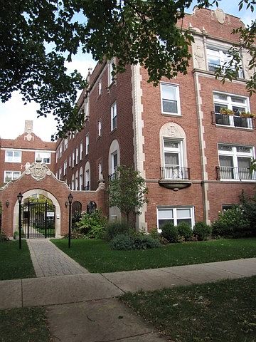 1st image of 1542 W Sherwin Ave #Gs