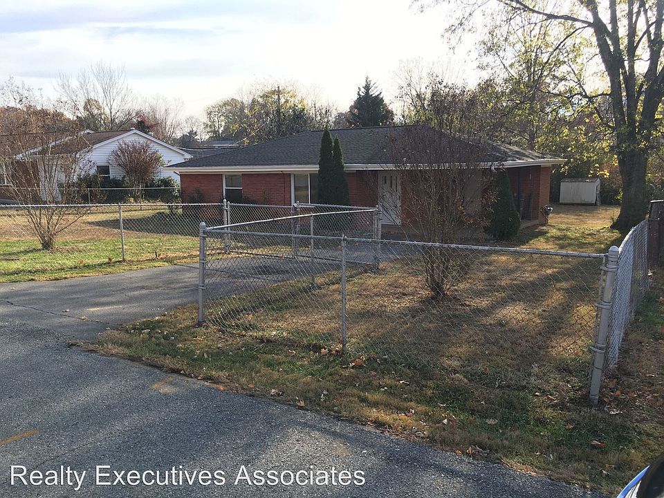 1st image of 208 Barnes Ave