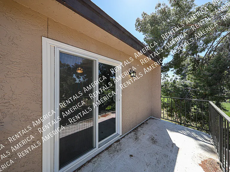 4555 W Continental Dr — Photo 43