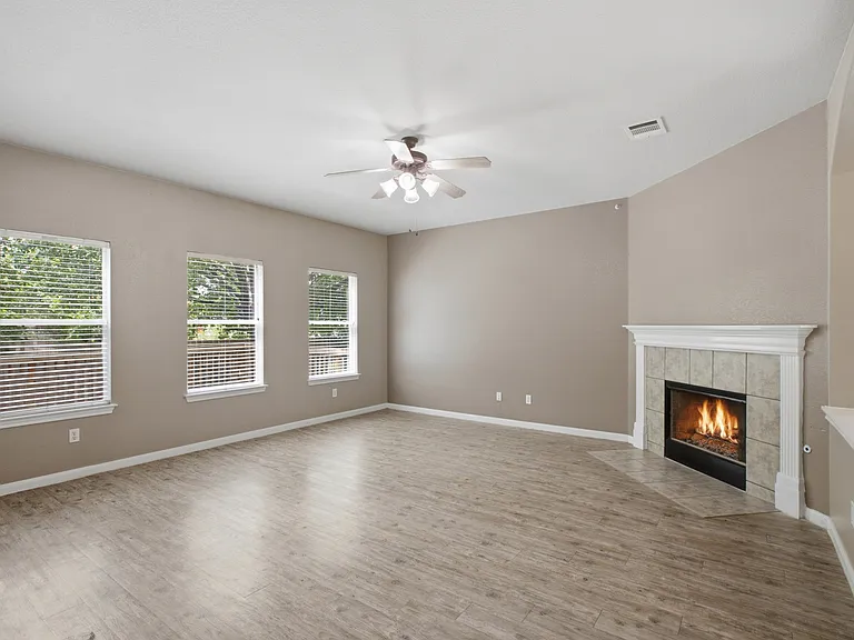 2302 Brookhollow Ter — Photo 22