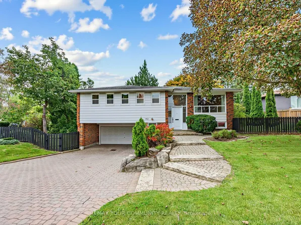 182 Bay Thorn Dr, Markham, ON L3T 3V5