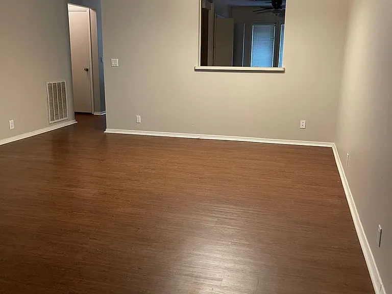 3 Lindsay Way — Photo 4