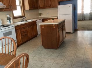 307 4th St SW, Rugby, ND 58368