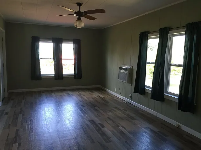 160 Cole Rd — Photo 11