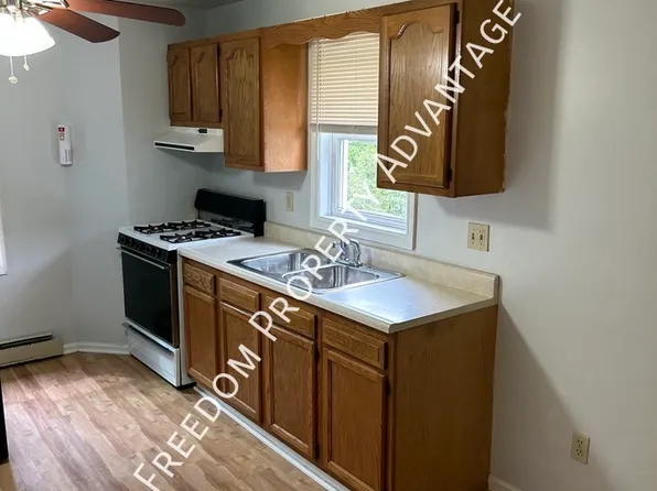 707 Carothers Ave #2, Carnegie, PA 15106
