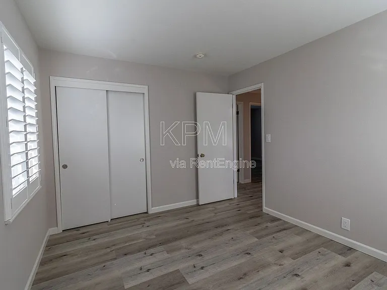 218 E Longview Ave — Photo 21