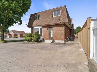 6344 Drummond Rd #1, Niagara Falls, ON L2G 4M9