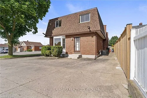 6344 Drummond Rd #1 Photo 1