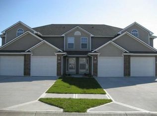 9016 SW Macintosh Dr, Blue Springs, MO 64064