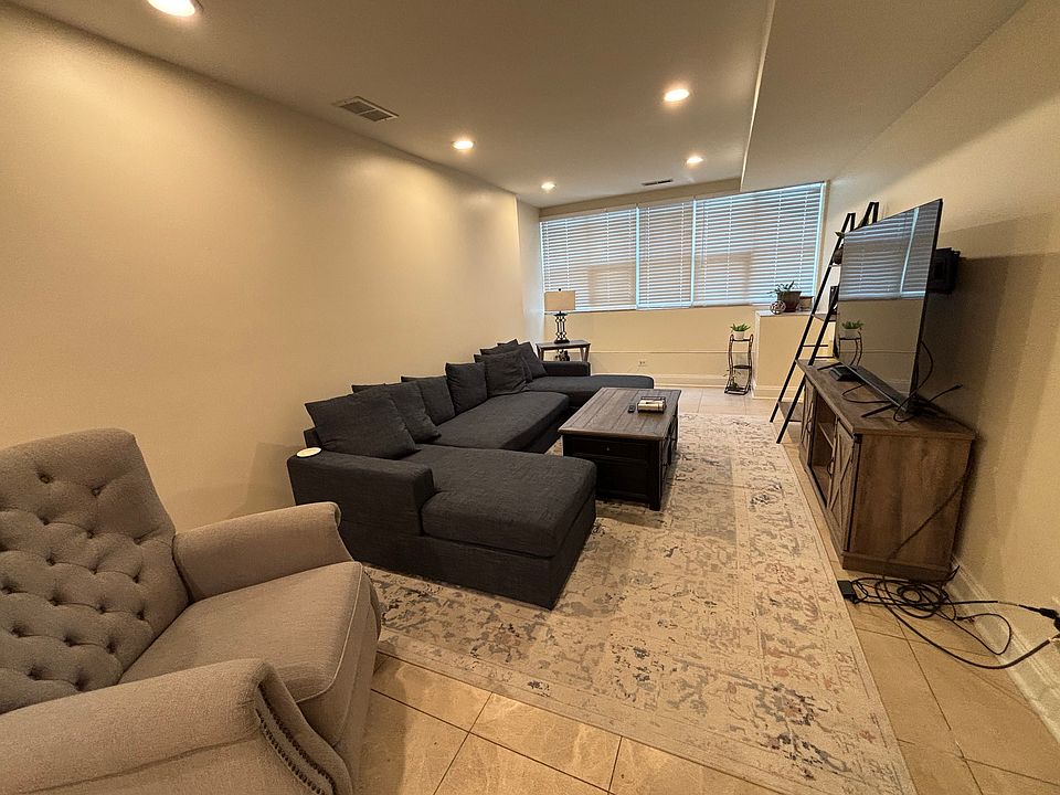 1st image of 1216 N Lasalle St #G