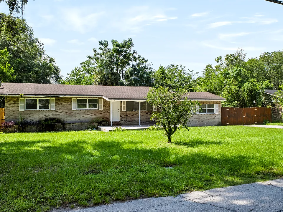 8228 Newton Rd