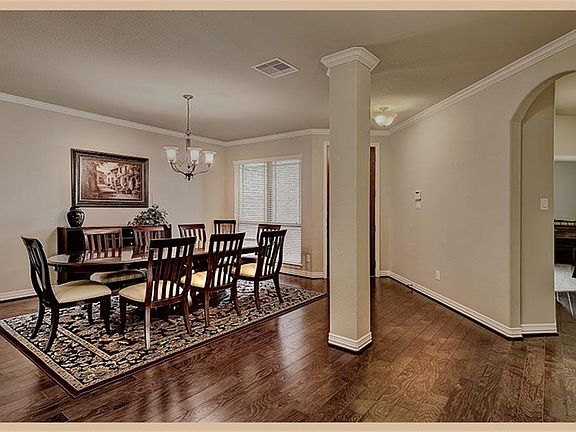 3rd image of 2032 Forest Haven Dr