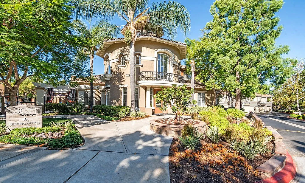 Sofi Westview — Photo 1