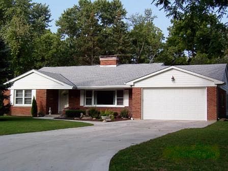 1st image of 421 Kingsway Dr
