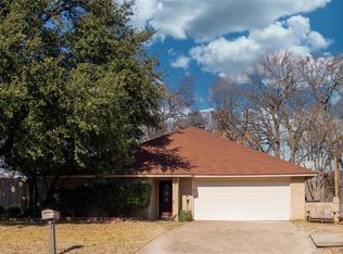 1829 Timbercreek Rd, Benbrook, TX 76126