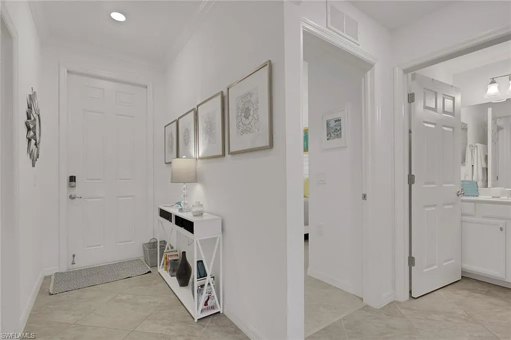 2 bed, 2.0 bath, 1232 sqft, $7,500 — Photo 3