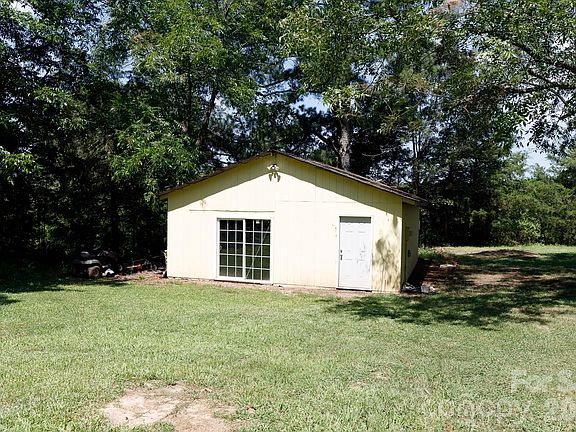 4th image of 12173 Old Douglass Rd