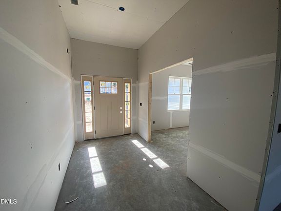 4th image of 205 N Rabbit Run Dr