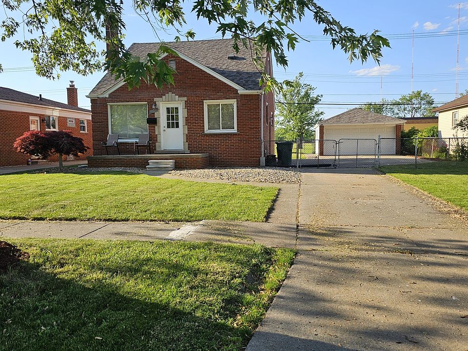 1st image of 2118 Moran Ave
