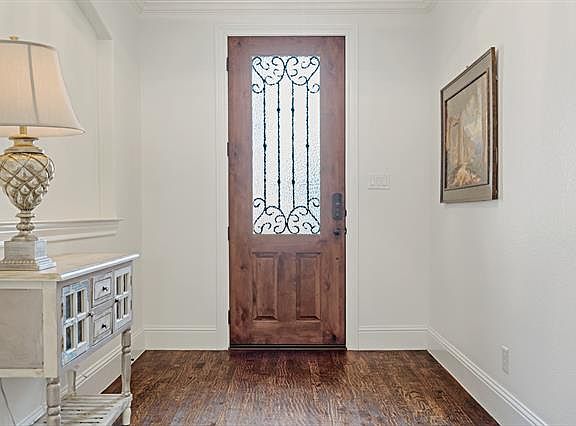 4th image of 2713 Creekway Dr