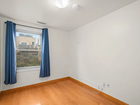 226 Grand Street image 10 of 26