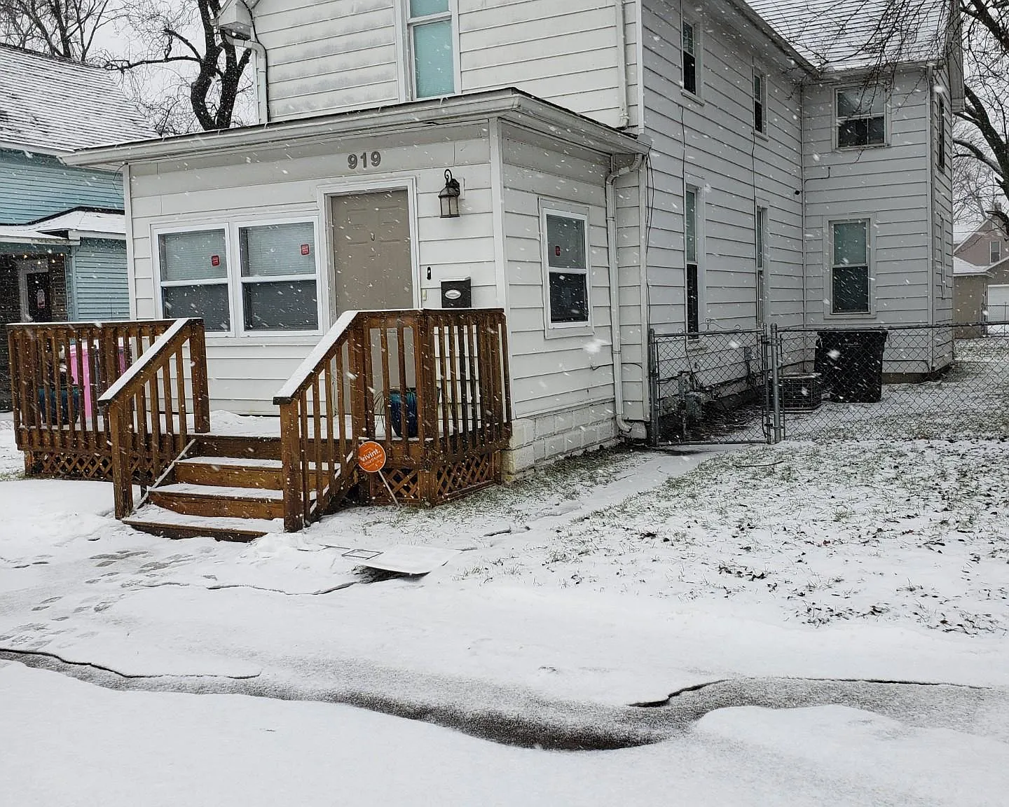 919 McPherson St — Photo 1