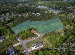 6383 Cathedral Dr #28194, Hickory, NC 28601
