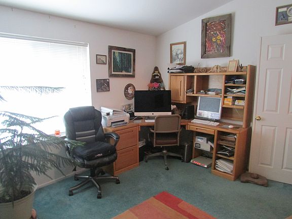5th image of 144 Pear Ct