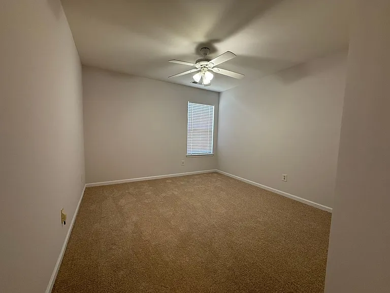 3700 Herkimer Dr — Photo 27